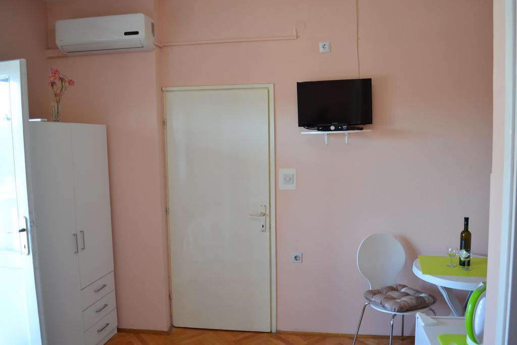 Apartment And Rooms Toka ザダル 部屋 写真
